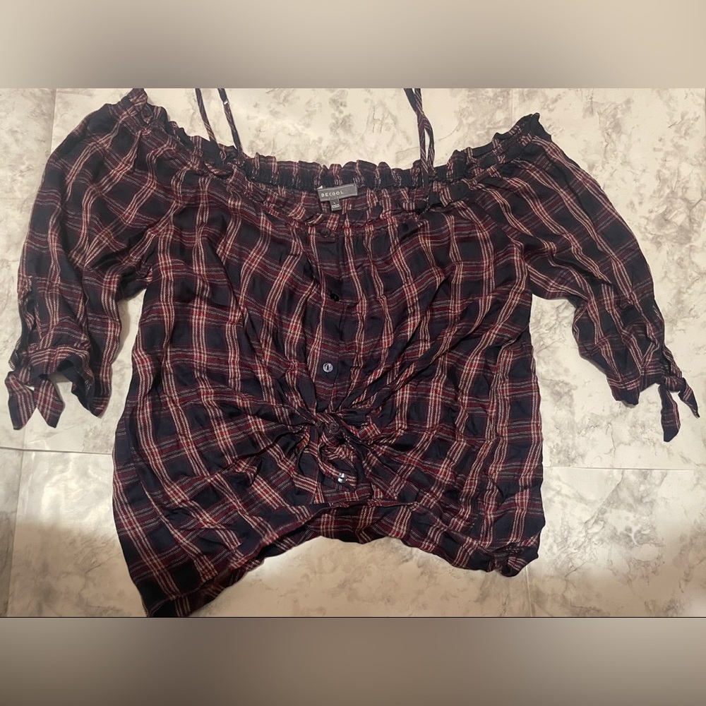 BECOOL Woman’s Red Flannel Button Down Crop Top sz L
